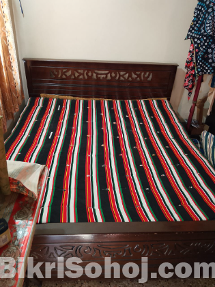 খাট ও জাজিম সহ বিক্রি করা হবে